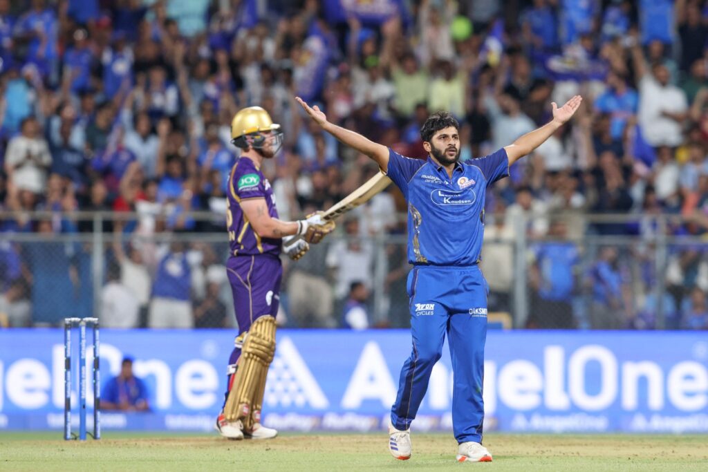 In second match IPl 2026 the shardul thankur took w wickets